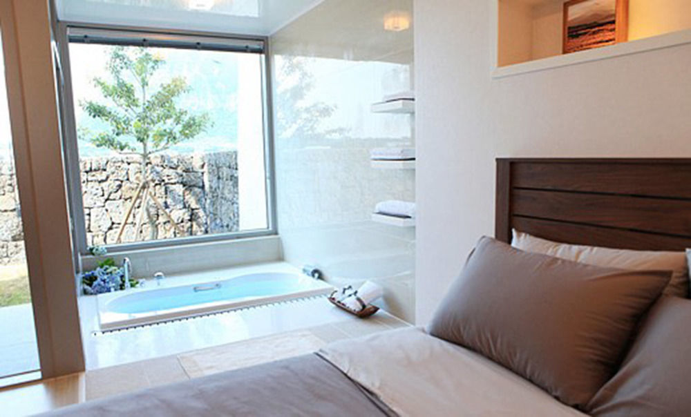 Comma&Spa Resort Seogwipo Exterior photo